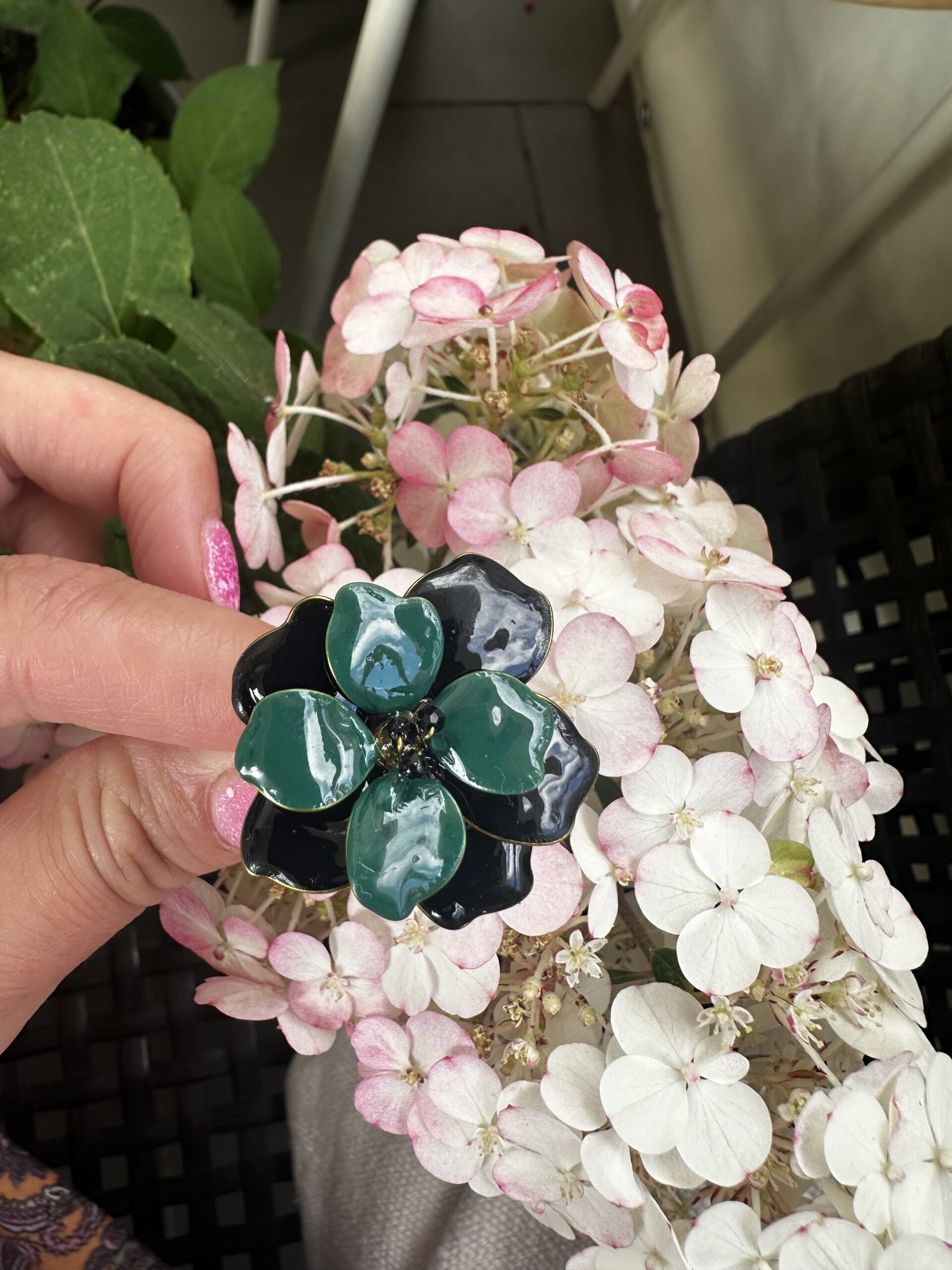 Pierścionek z żywicy Black&Green Bloom dip wire - obrazek 2